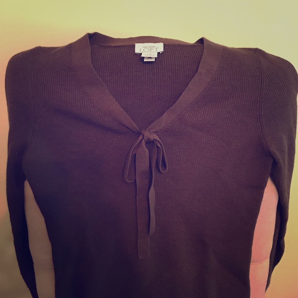 Brown light-weight sweater
